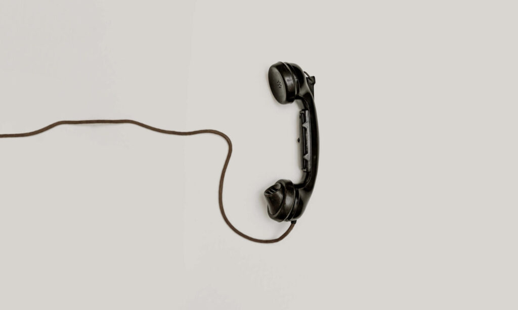 海外旅行保険利用時は保険会社に連絡しよう