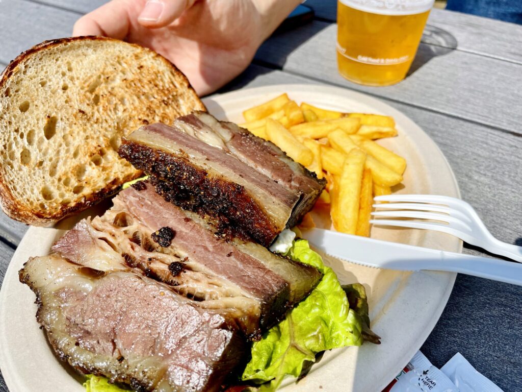 「CITABRIA BAYPARK grill & bar」ランチ限定パストラミサンド