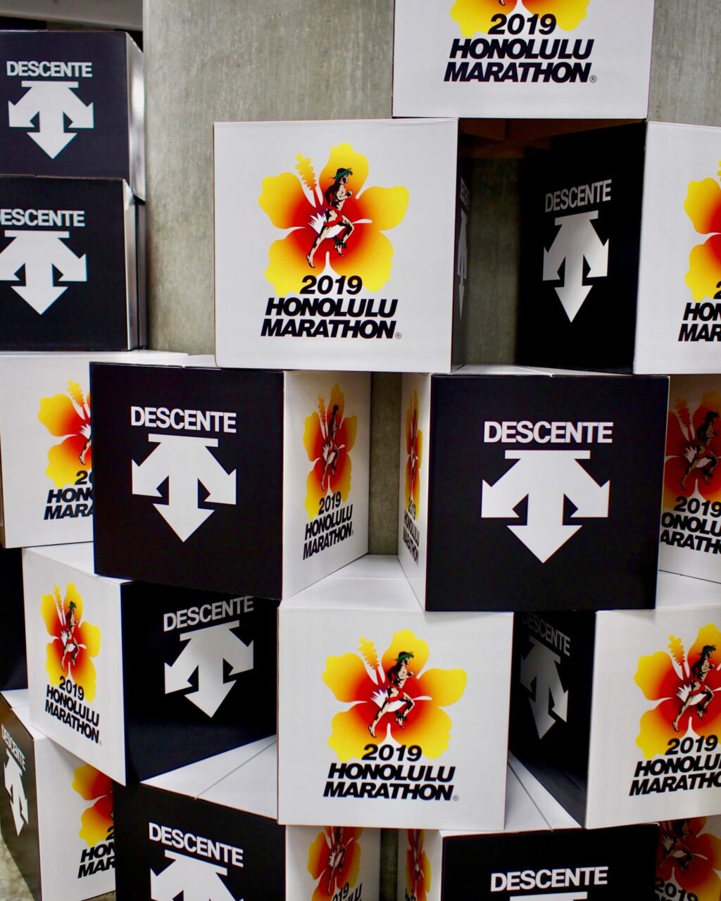 ホノルルマラソン DESCENTEデサントのブース