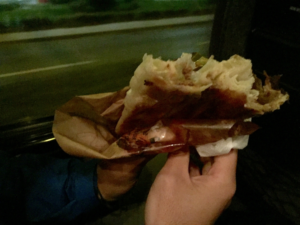 夜行バスの中で食べた喫茶店のおいしいパン