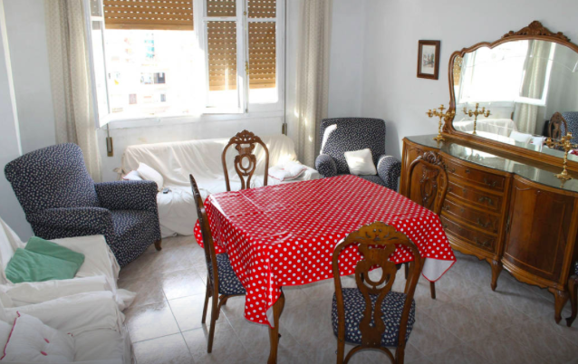 Airbnbの宿リビングの様子