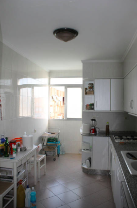 Airbnbの宿キッチンの様子