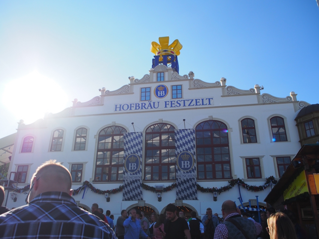 HOFBRAUホフブロイのビールテント
