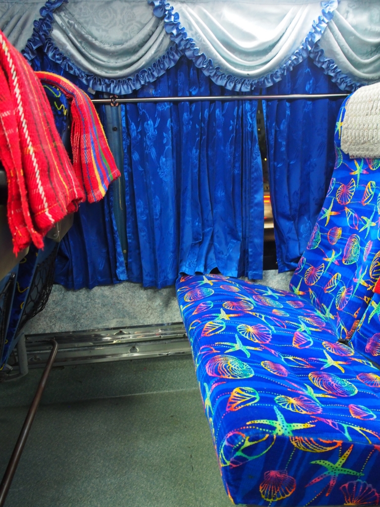 夜行バスの座席の様子