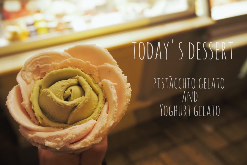 GelatoRosaのバラの形のジェラート