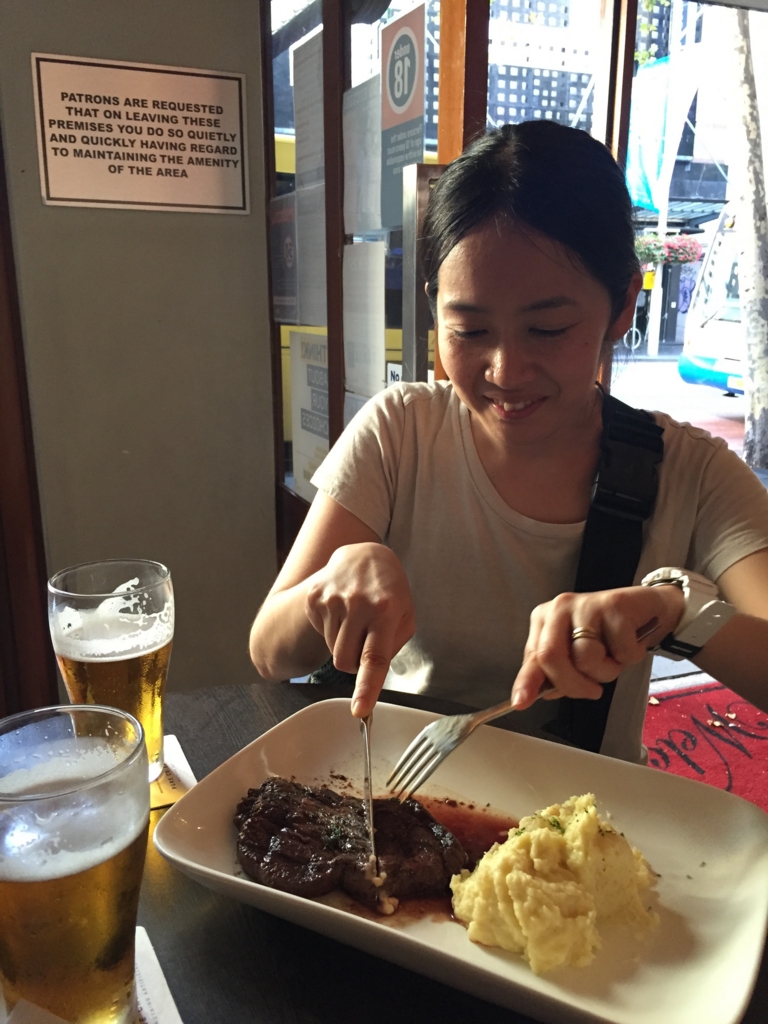 オージービーフのステーキにチャレンジ