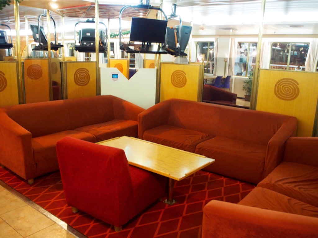 スプリト アンコーナ フェリー 船内