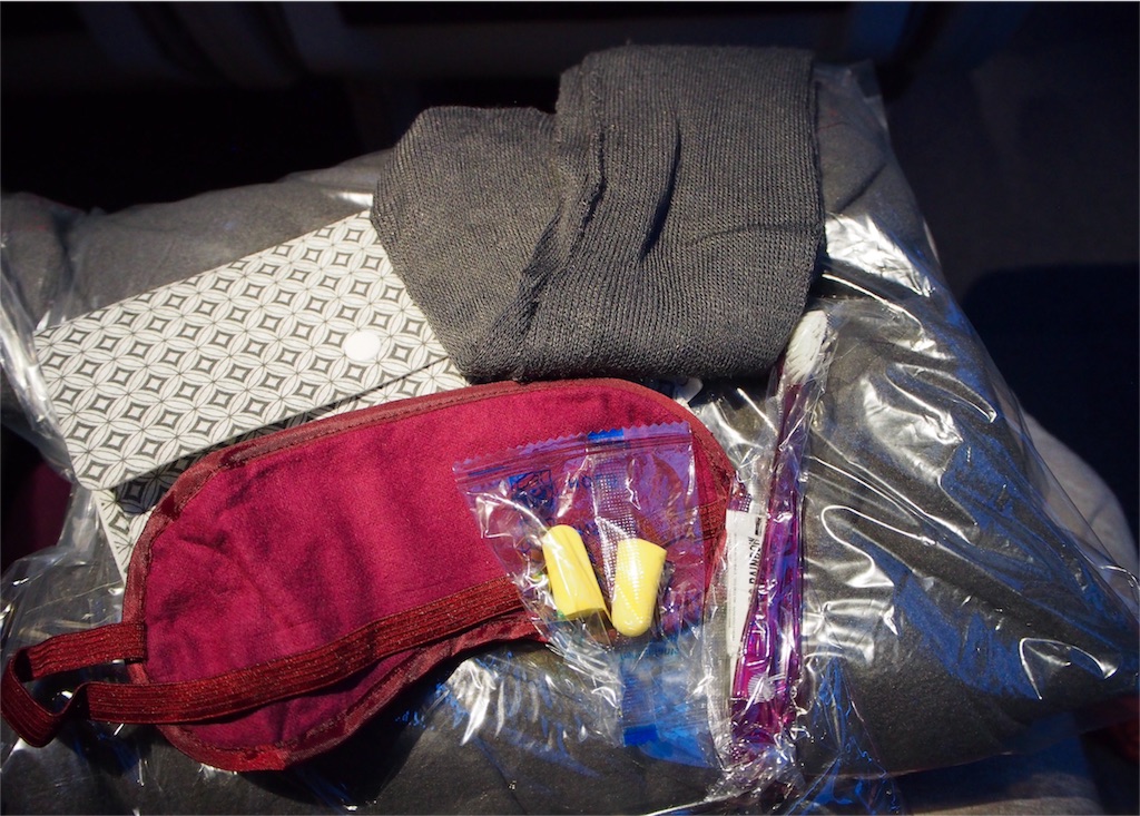 各自にポーチが配布されました