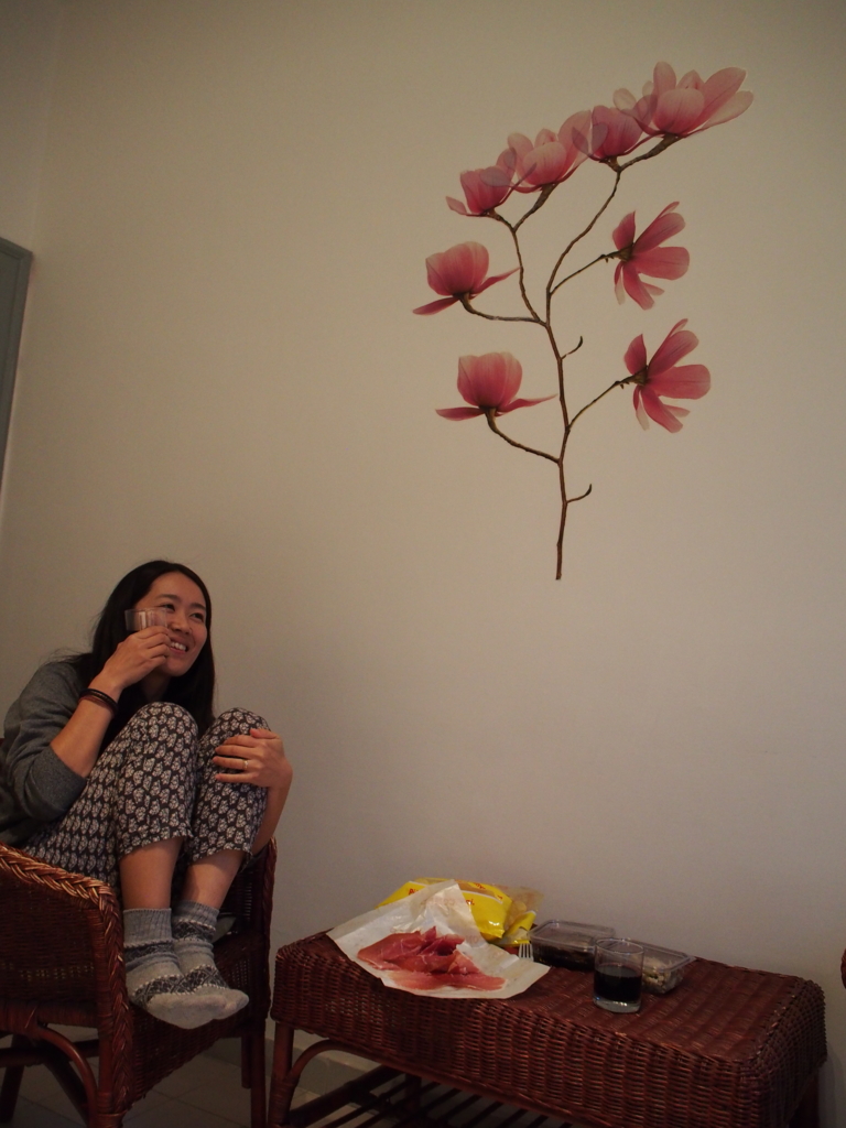 ローマ 宿 生ハム ワイン