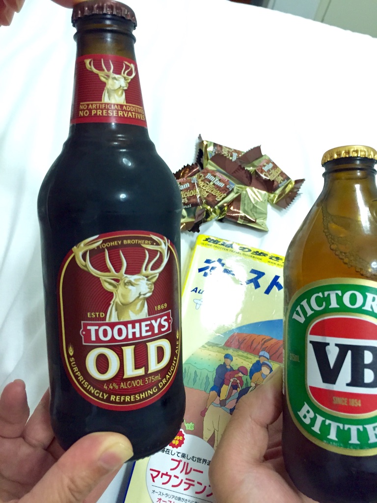 オーストラリア　ビール　VICTORIA BITTER
