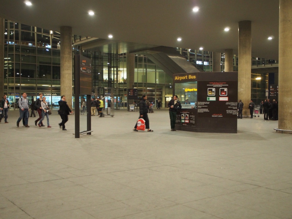 アンマン 空港 バス チケット売り場