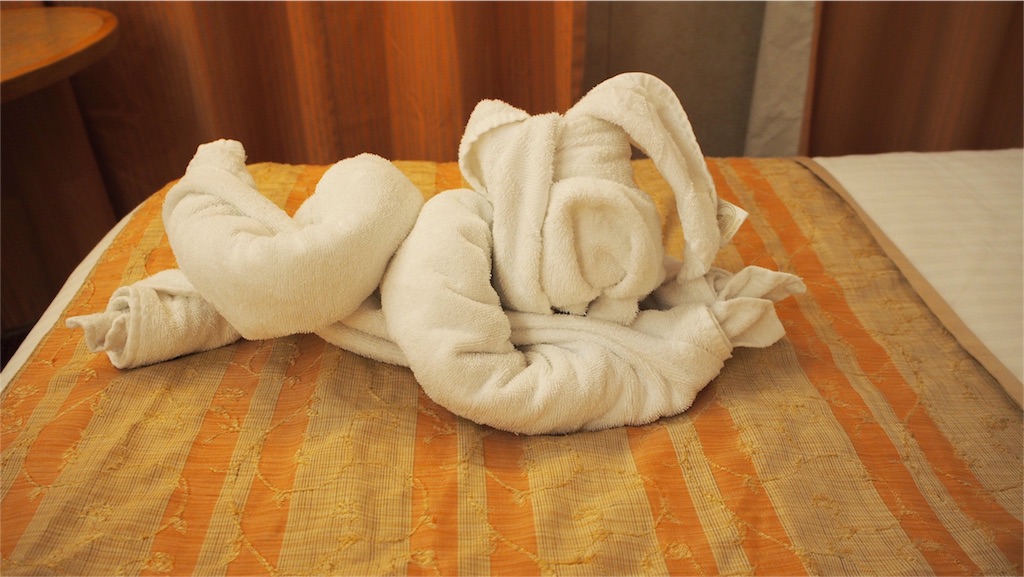 ディナーの後はタオルの動物がお出迎え