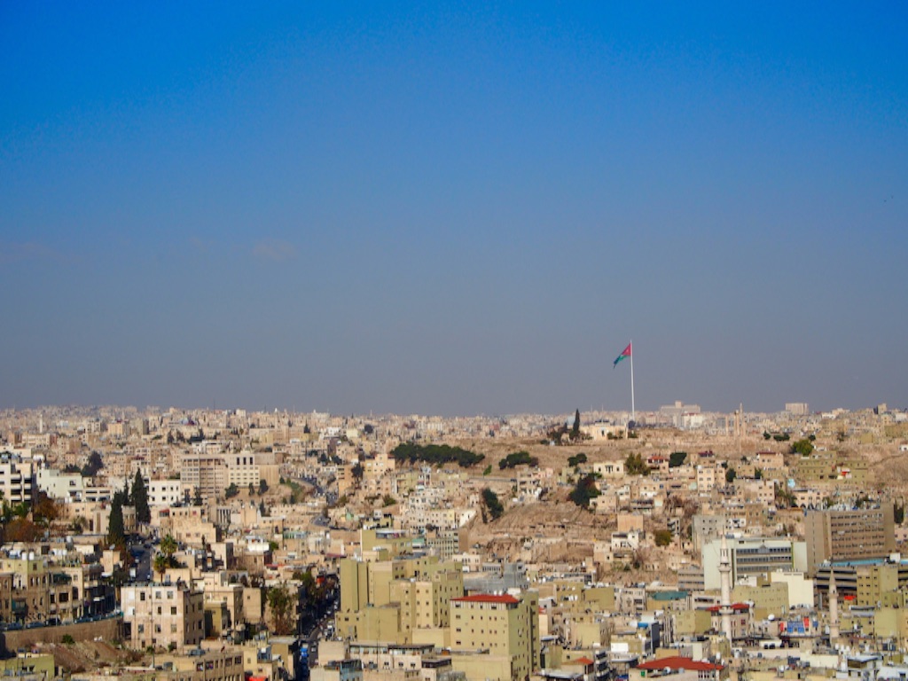 モスクの帰り道は眺めがとても良いです