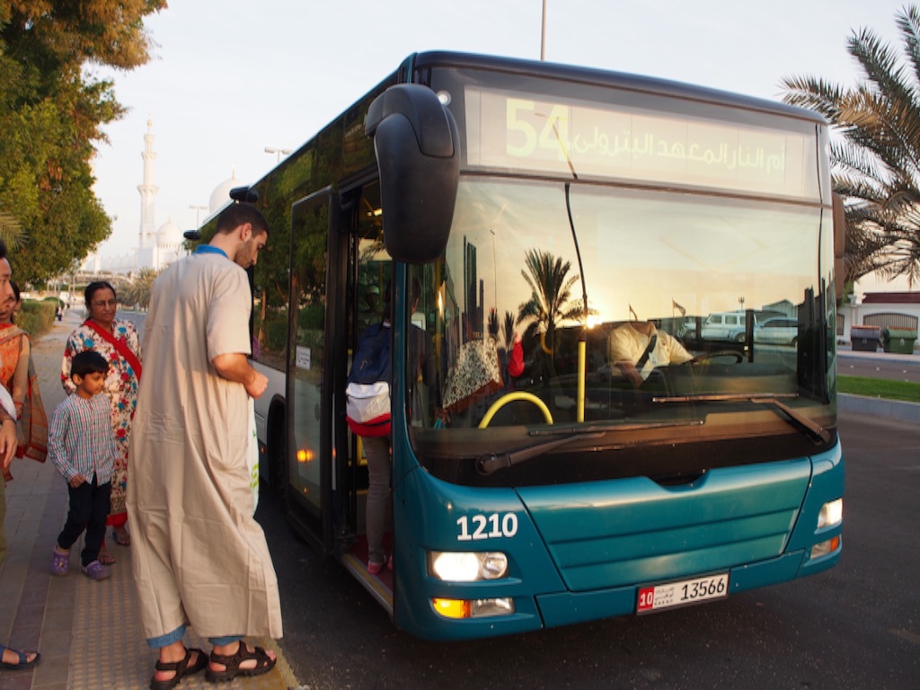 アブダビの公共バス