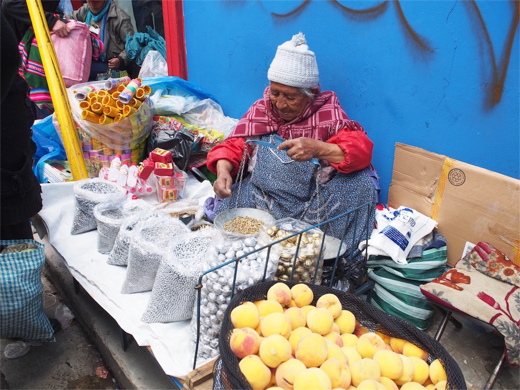 インディヘナのおばあさんの屋台にて