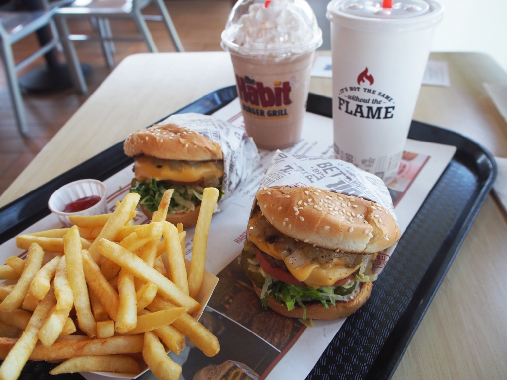 奥にあるシェイクがこれまた美味しい♡