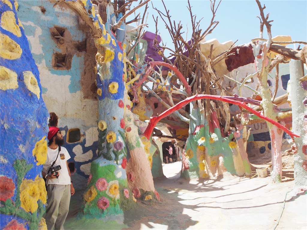 どこを歩いてもカラフルでかわいい