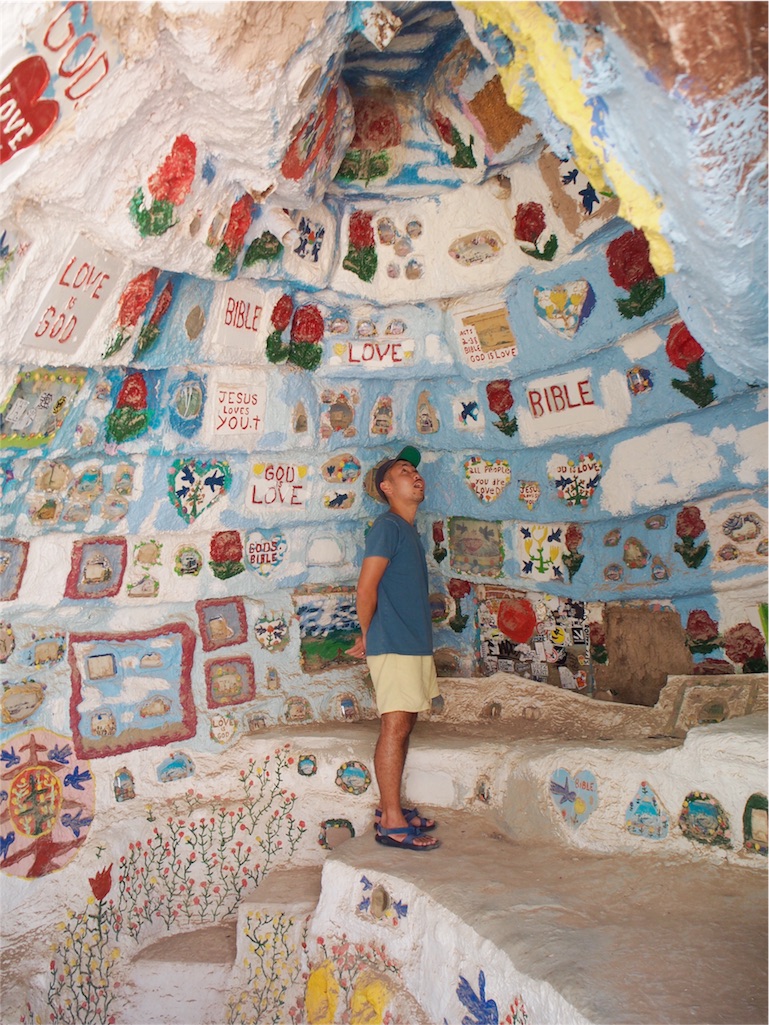 祈りの場所のような空間