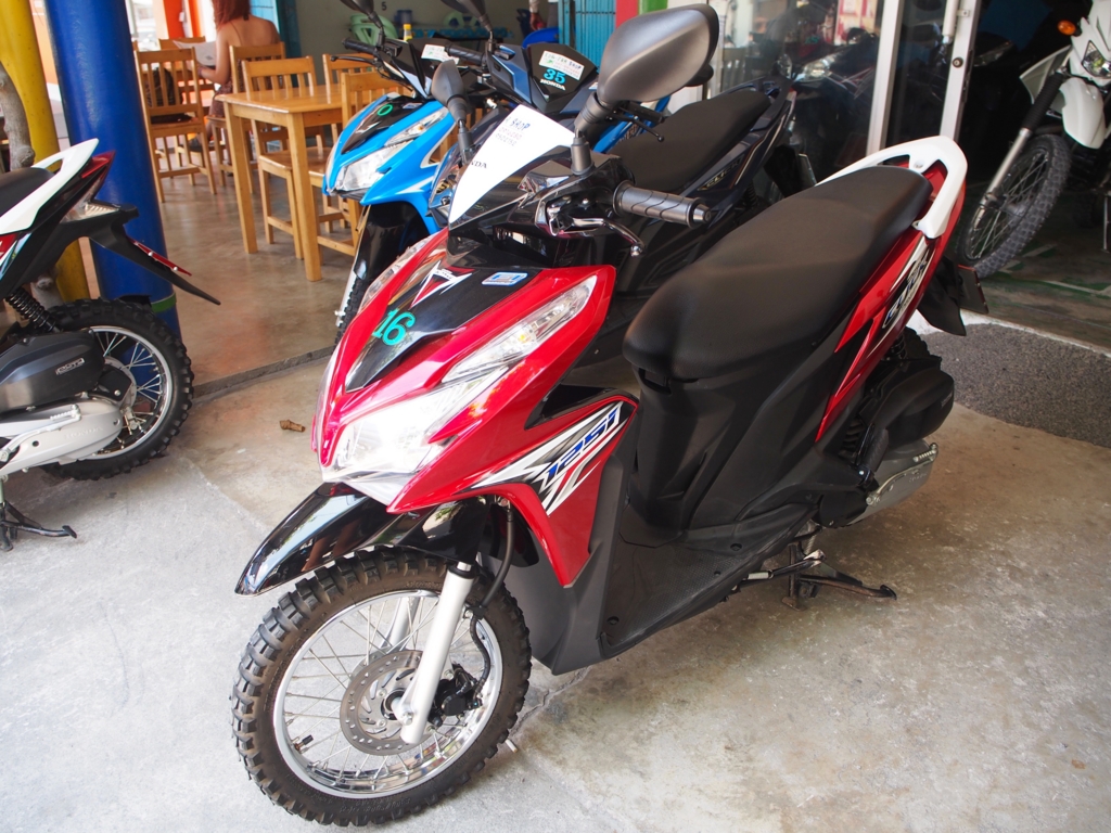 タオ島ではレンタルバイクが大活躍