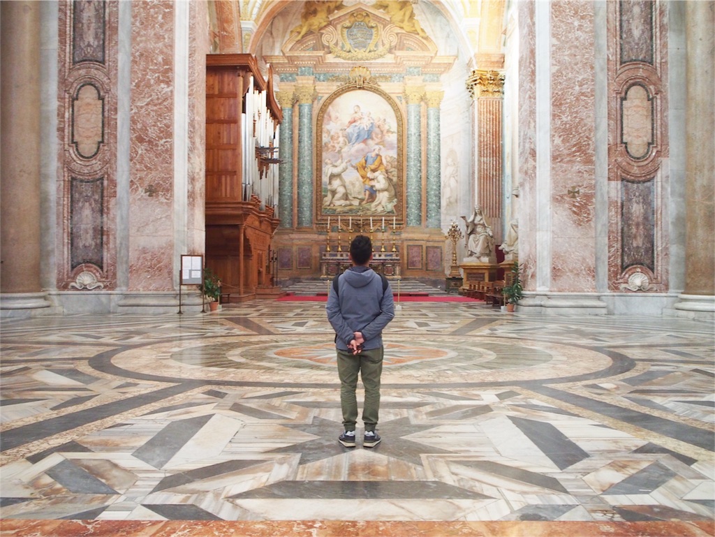 まるでCGのような美しい教会