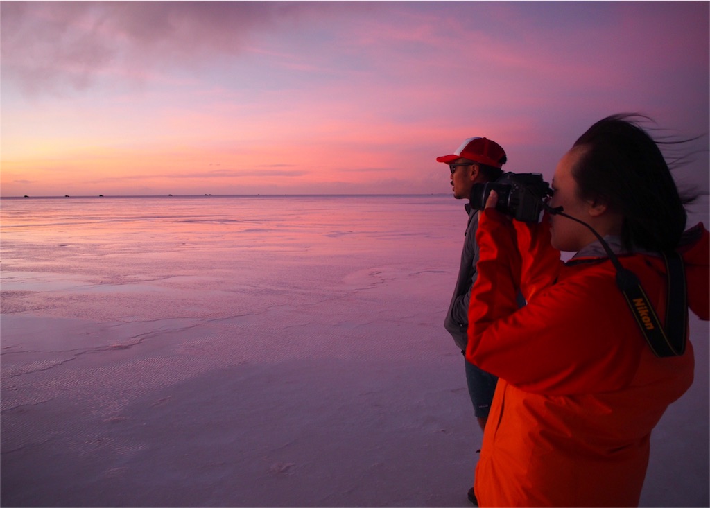 ピンク色に染まる景色