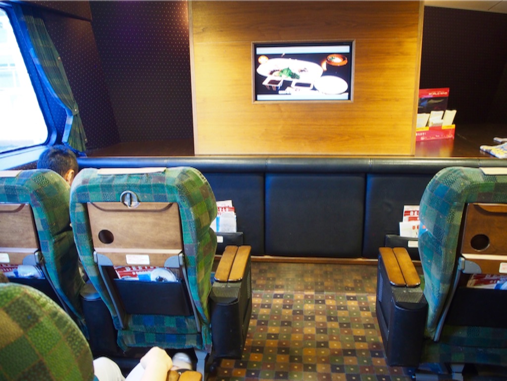 高速船ビートル　グリーン席内部