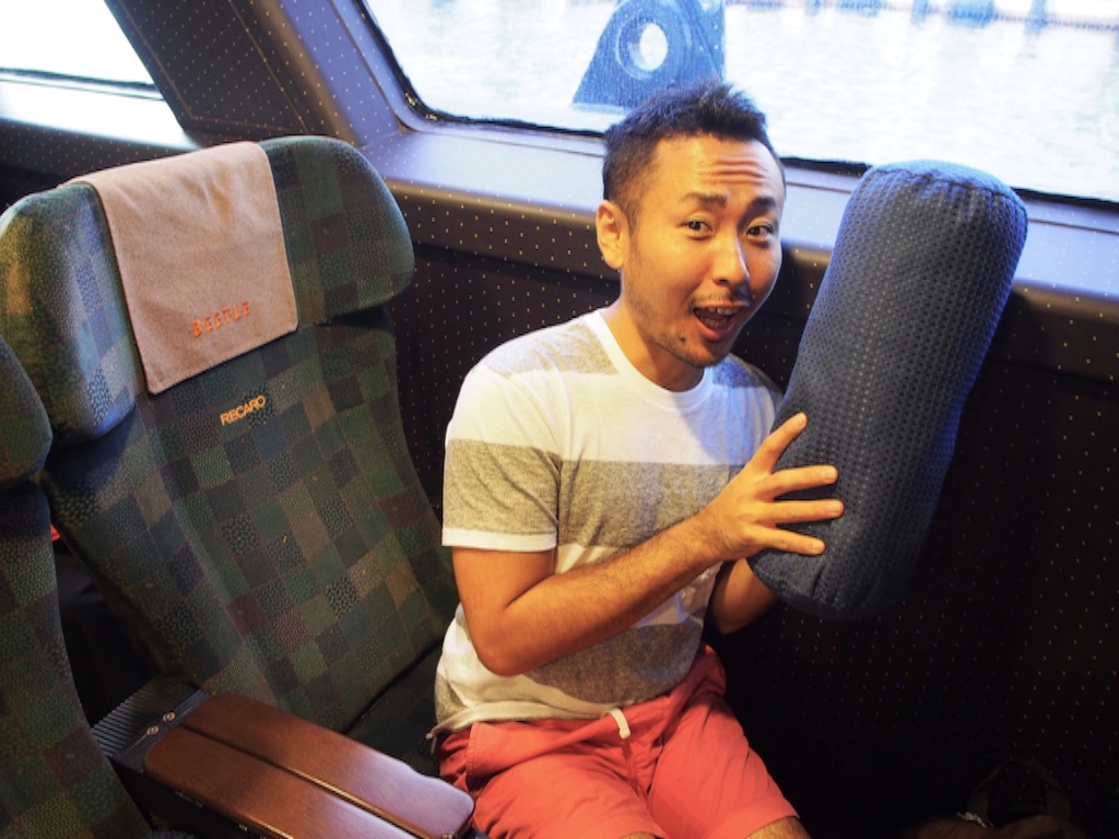 高速船ビートルの座席とクッション