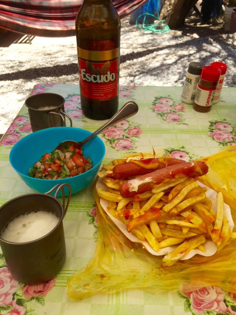 フライドポテトとソーセージ