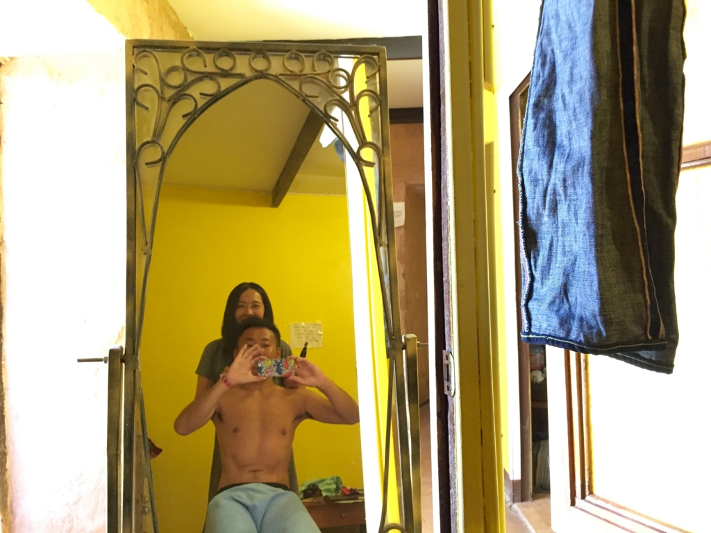 旅中の床屋さんの様子