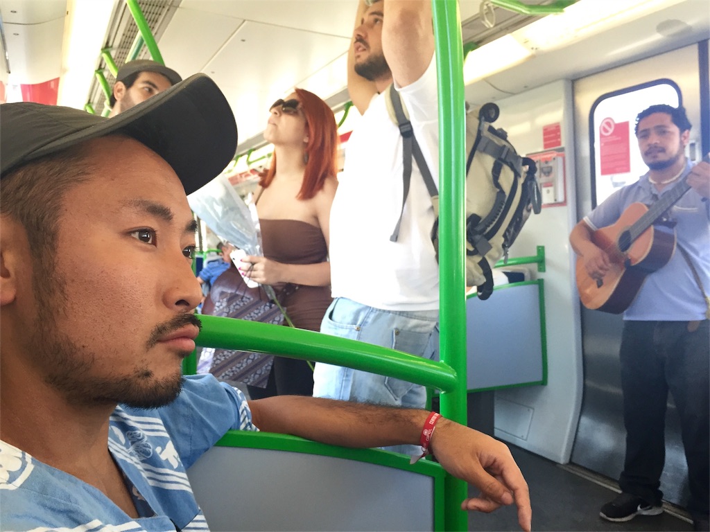 チリのメトロ車内