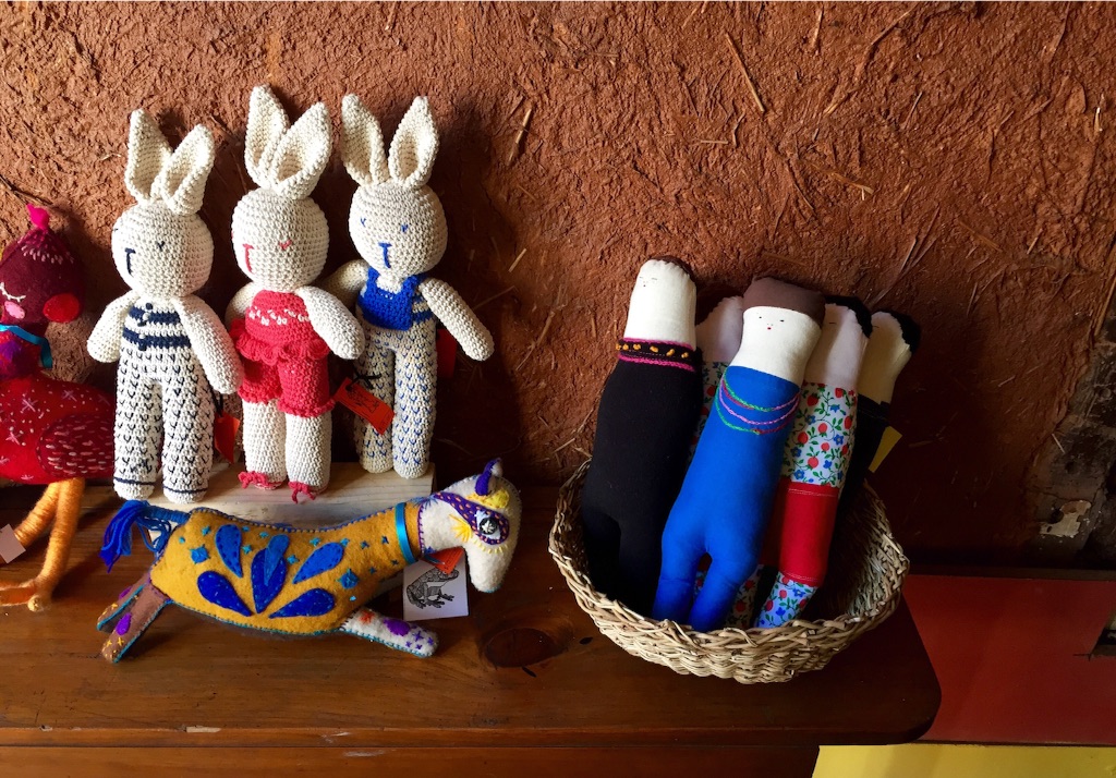 バルパライソで売っているゆるキャラ人形