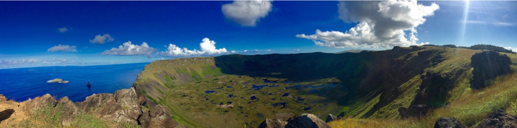 絶景 オロンゴ火山湖