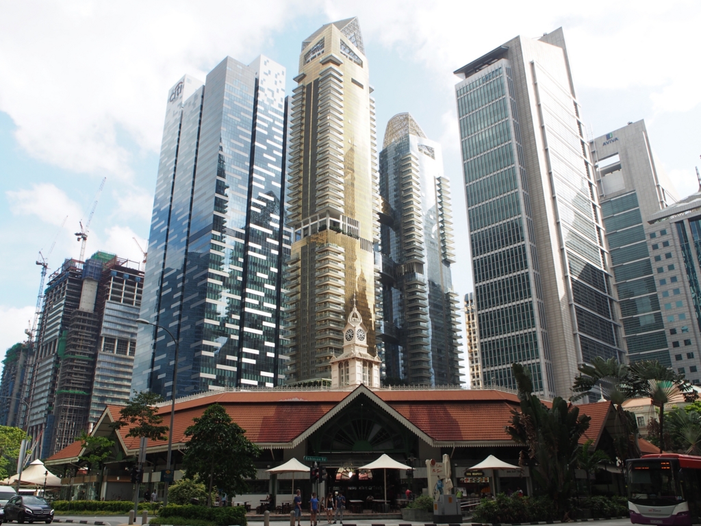 オフィス内に現れるホーカース