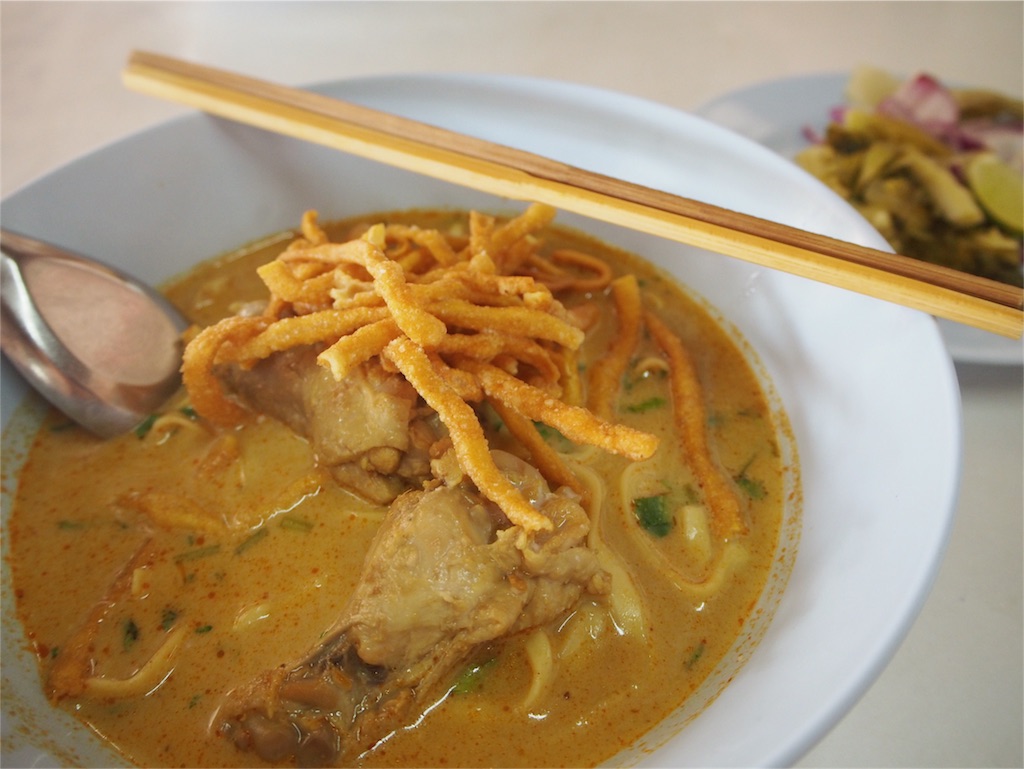 カオソーイソムーチャイのカオソーイ