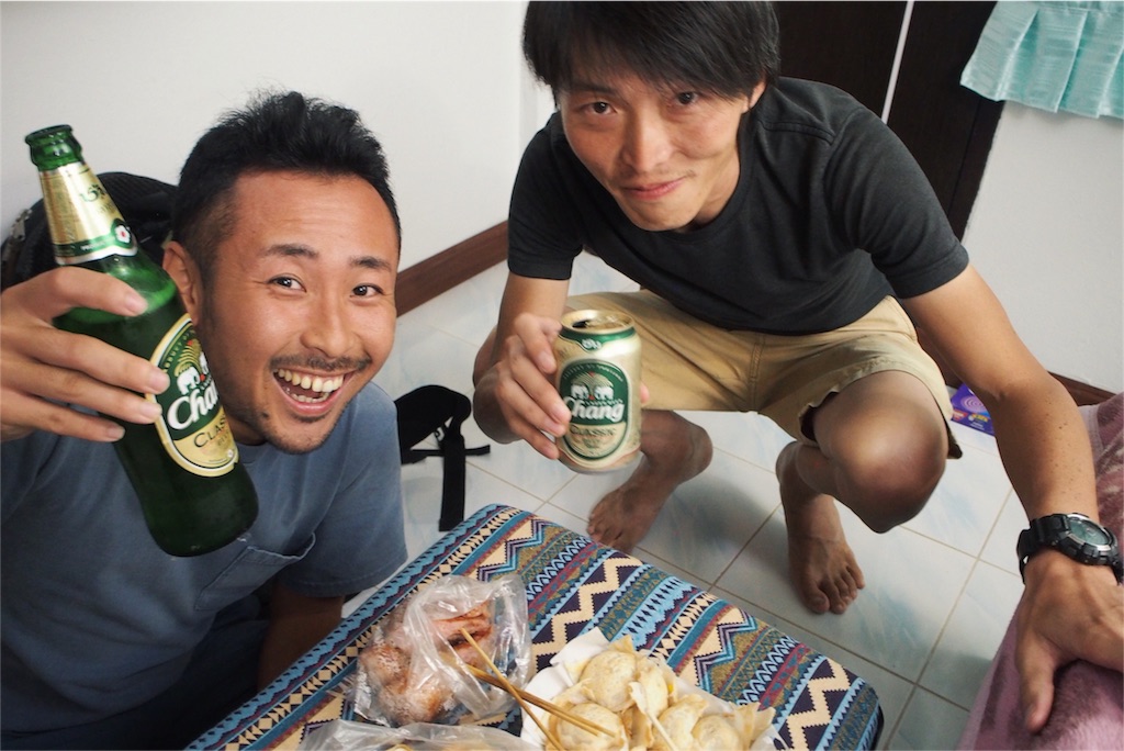 この日はお持ち帰りして宿泊先で乾杯♡