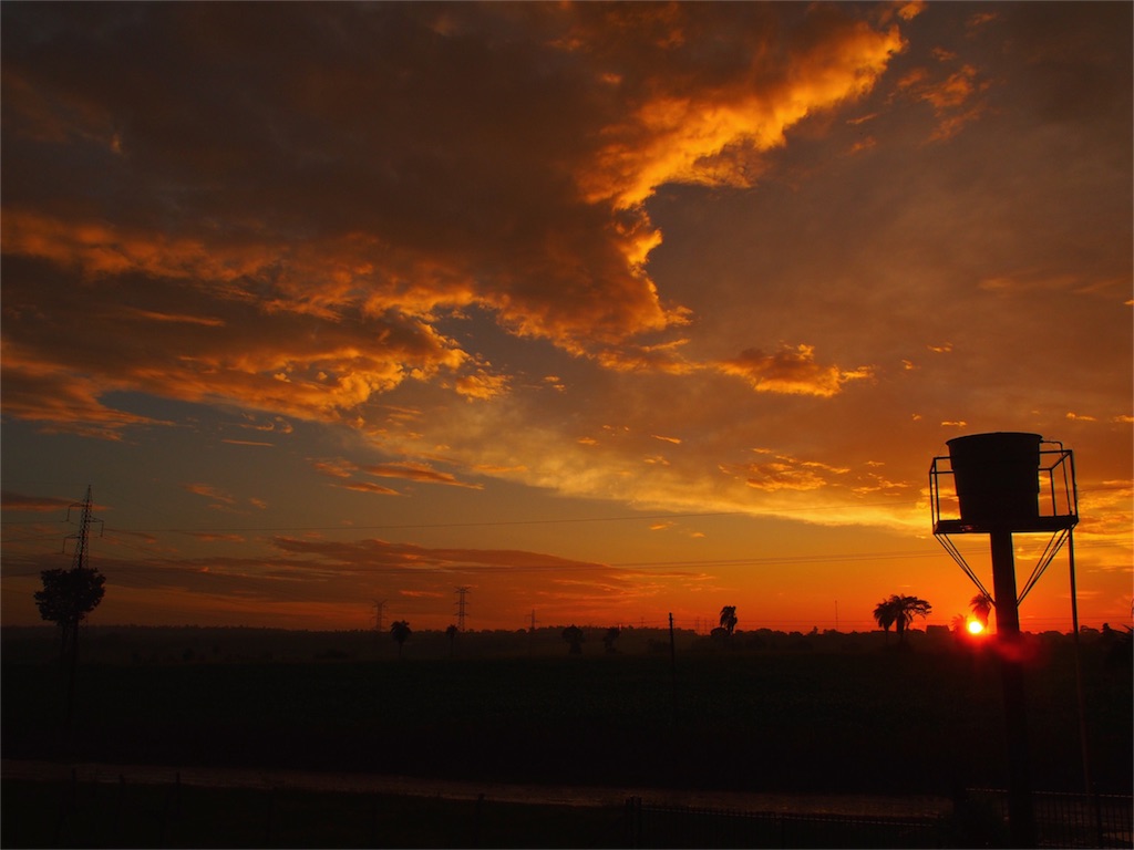 虹の後には綺麗な夕焼け