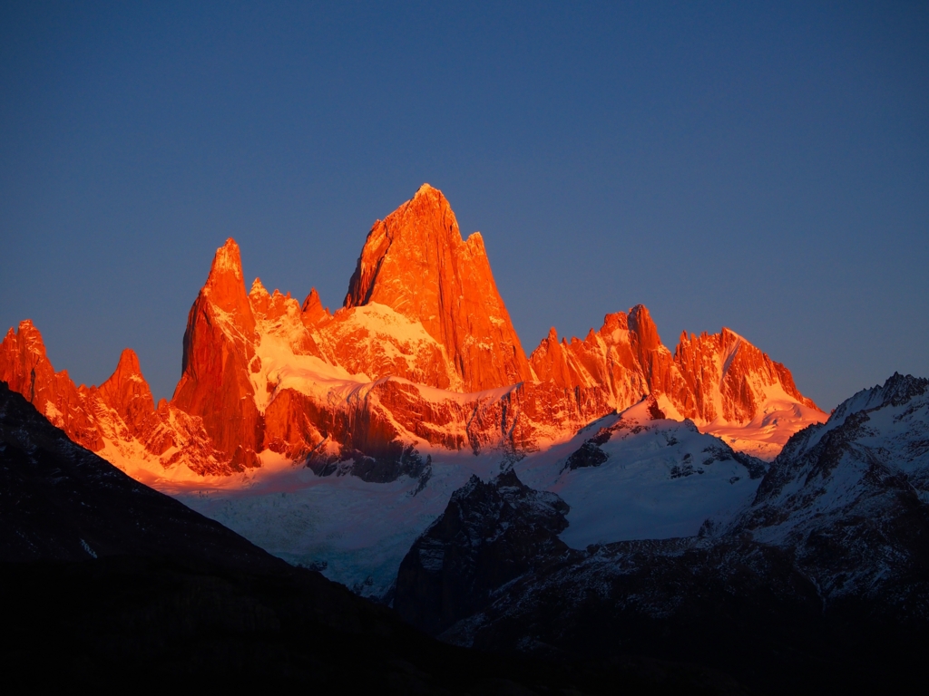 真っ赤に燃える赤フィッツロイ