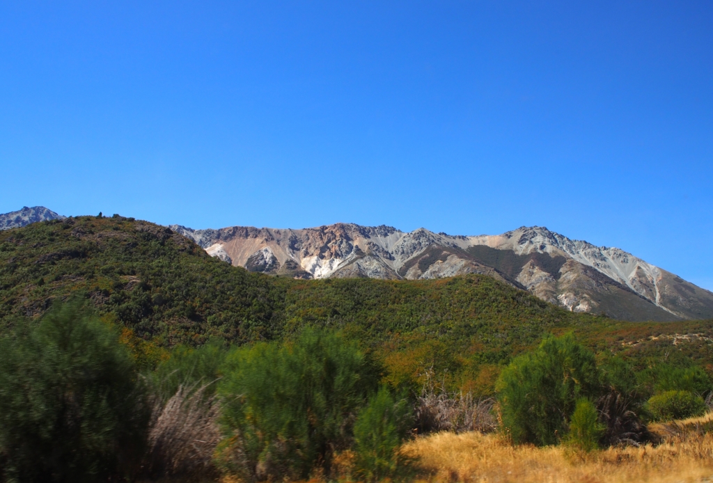 ルート40では自然の景色が続きます