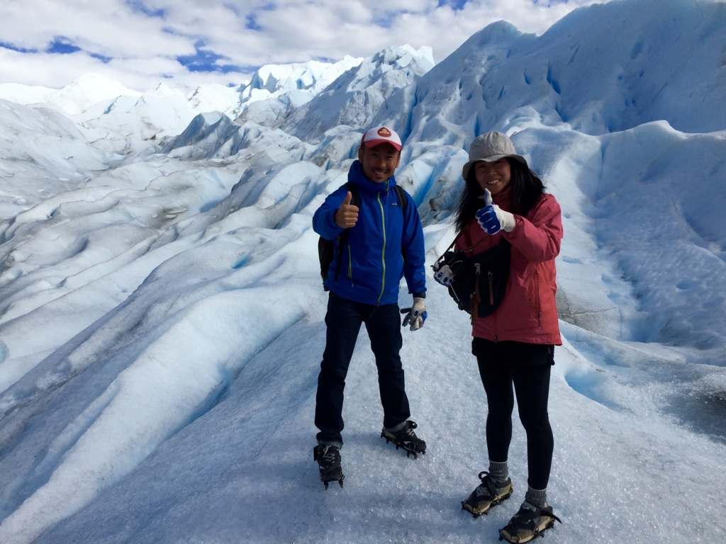 パタゴニア　氷河の上で記念撮影