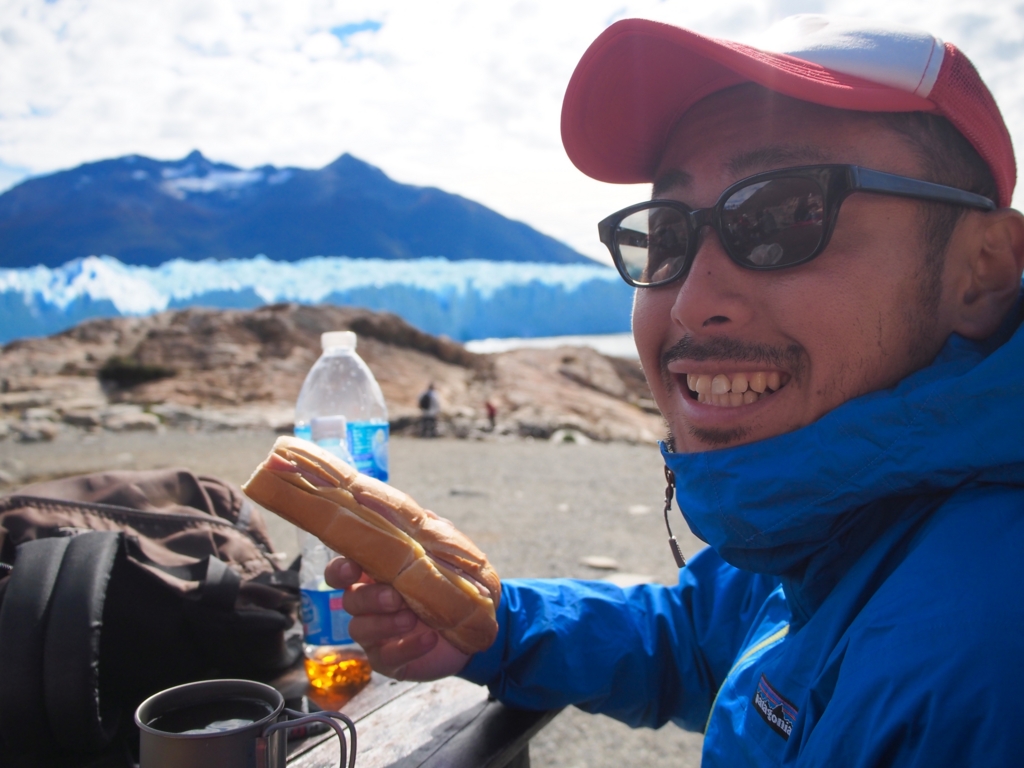 氷河をみながらの昼食