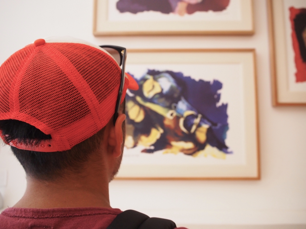 赤道記念碑の手前あるグアヤサミンのミュージアム