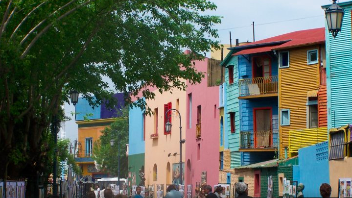 ブエノスアイレス カミニート 色鮮やかな街並み