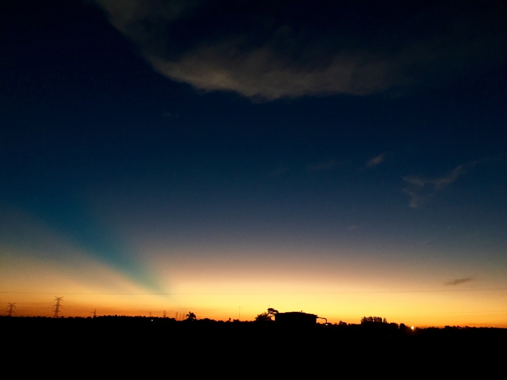 民宿小林から見えるある日の夕焼け