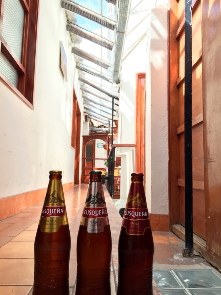 ペルー クスコの宿の天窓付きの廊下