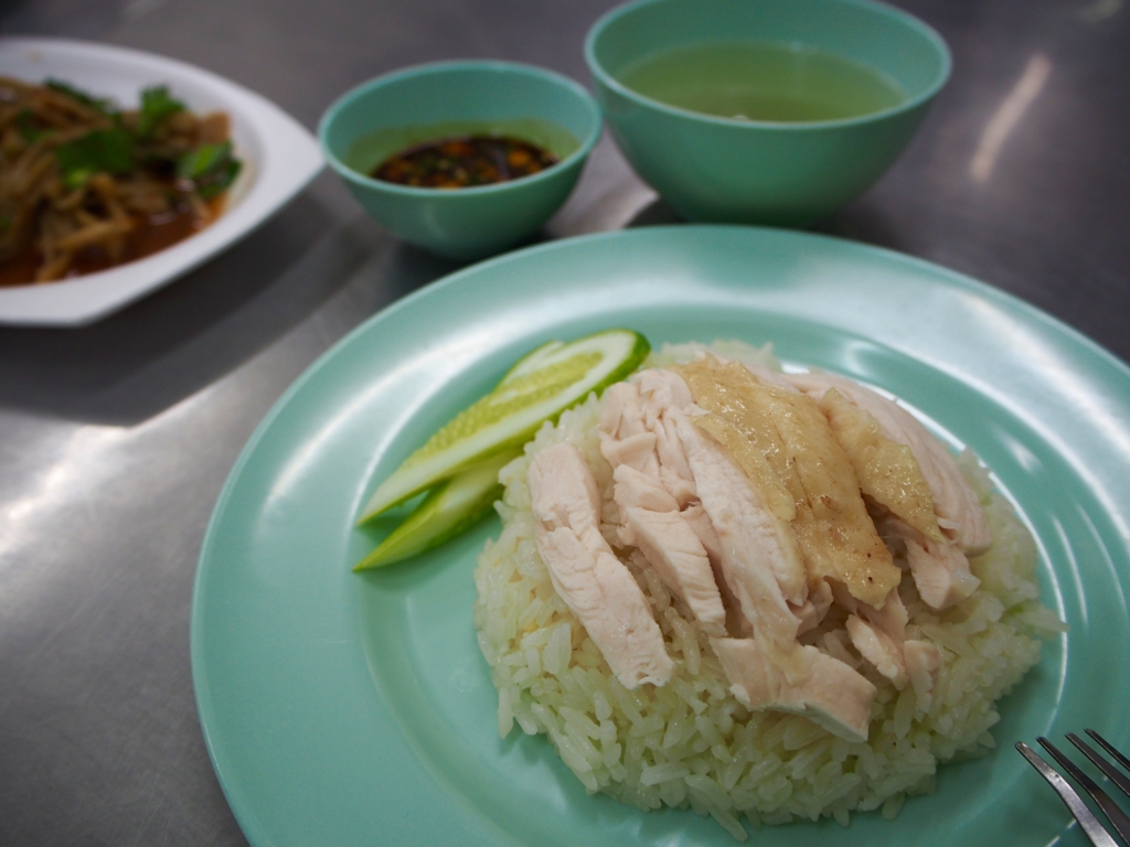 【タイ】バンコク ピンクと緑のカオマンガイ おすすめ有名店食べ比べ