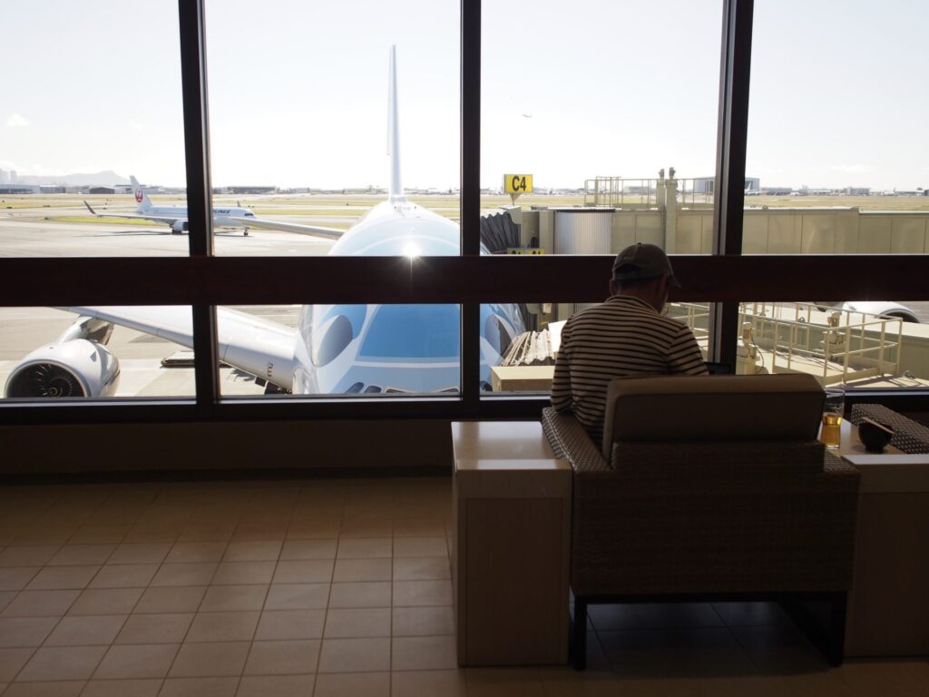 ホノルル空港 ANAラウンジからのフライングホヌ