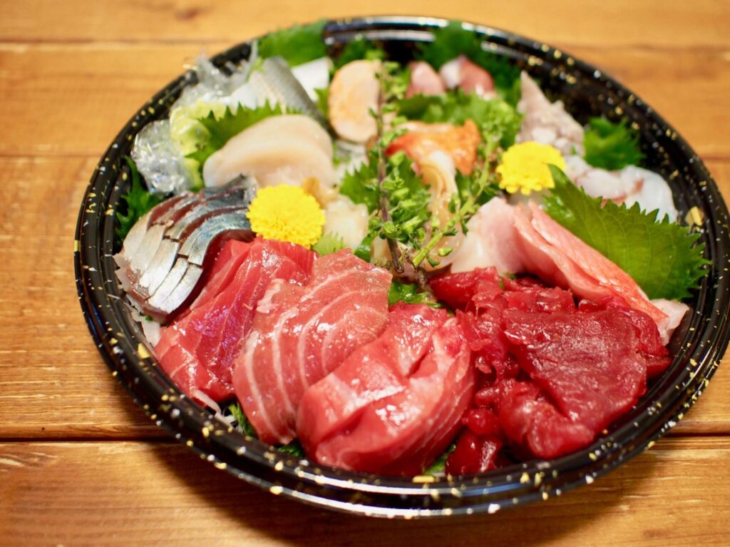 大衆料理つきじ テイクアウトお刺身盛り合わせ