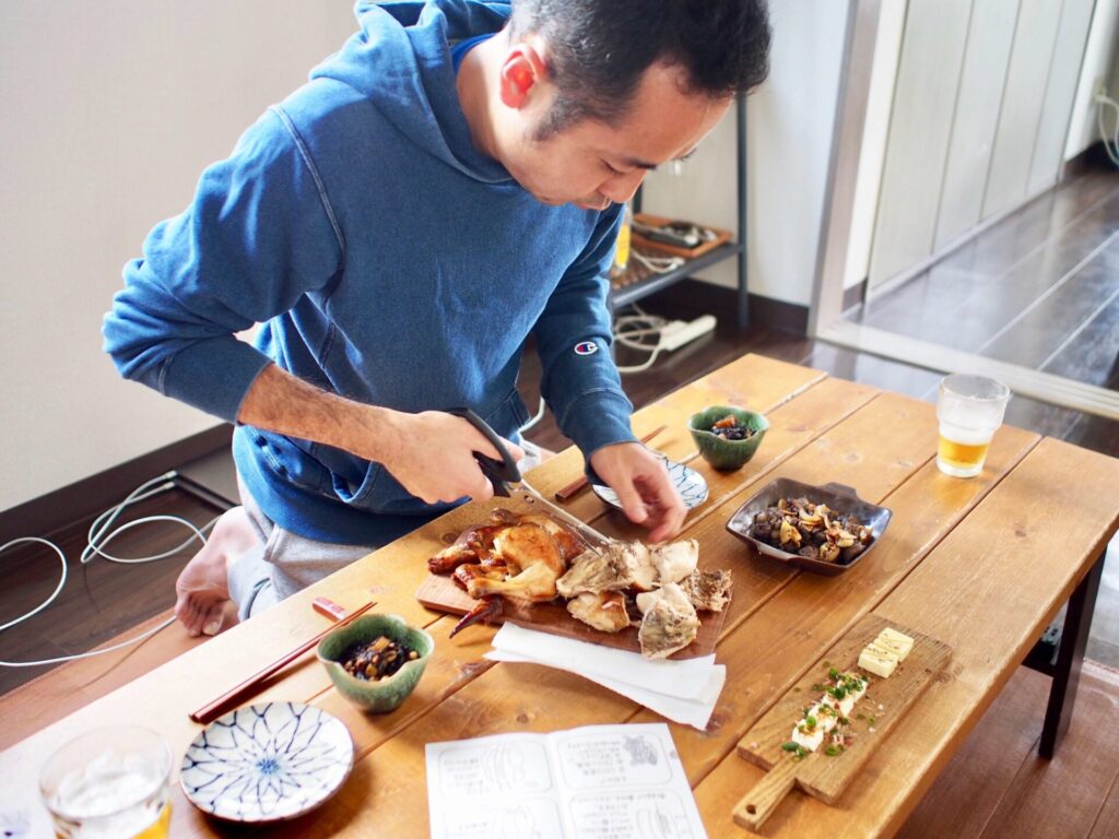 いざ ローストチキンカントリーをカット