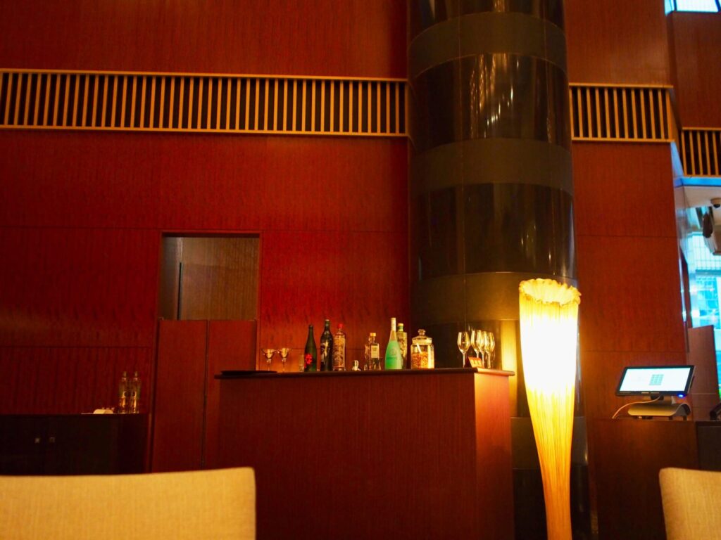 ANAインターコンチネンタルホテル東京 イブニングカクテル バーカウンター