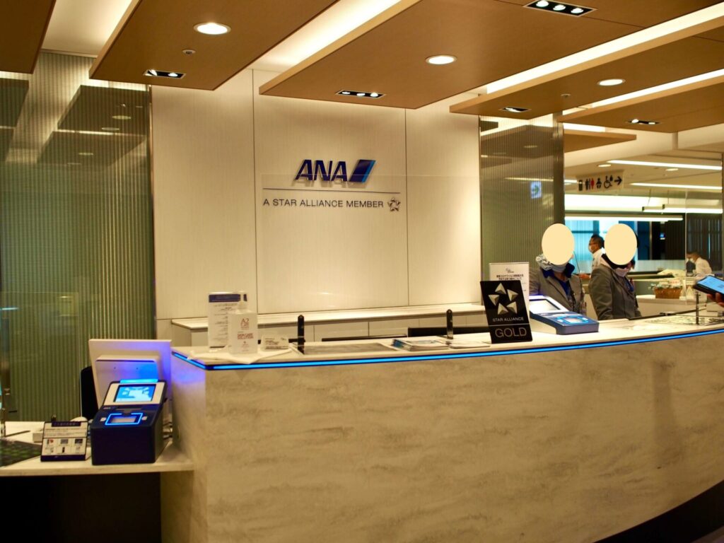 ANAラウンジ 受付